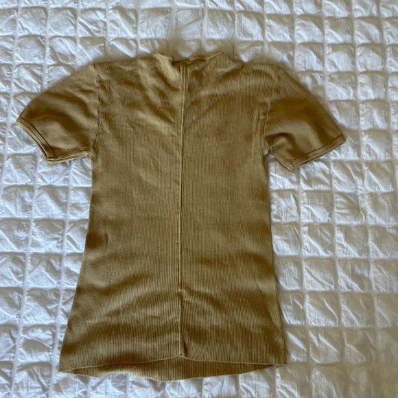 Redone X Hanes 90’s ribbed cap sleeve tee in sand - Picture 9 of 10